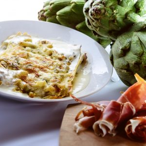 Lasaña alcachofa jamón serrano